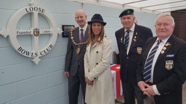 Helen with senior figures from the bowls club